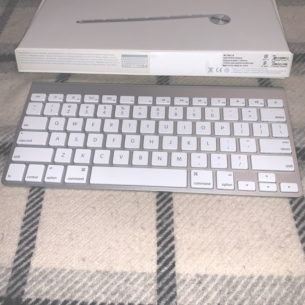 Apple Bluetooth Wireless Keyboard